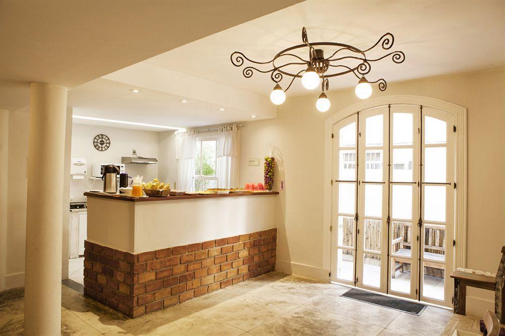 Leblon Spot Design *