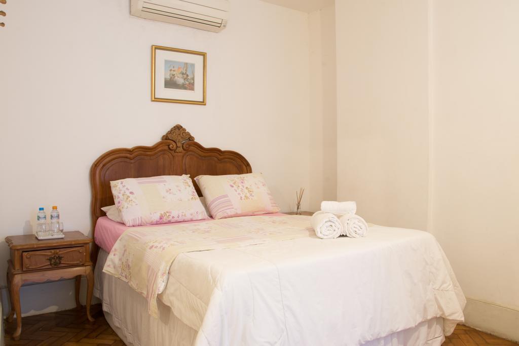 Hostal Leblon Spot Design