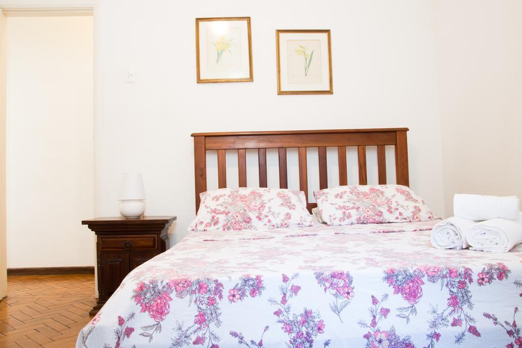 Hostal Leblon Spot Design